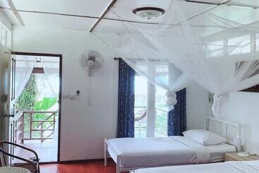 پانسیون Holiday Resort   Sha Plus
