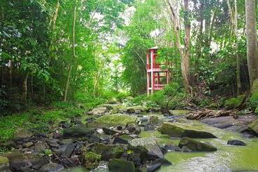 Brookside Valley Resort