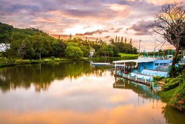Brookside Valley Resort