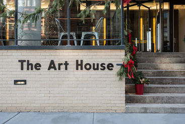 هتل آپارتمان Dharma Home Suites At The Arts District