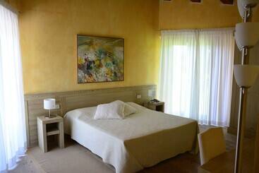 هتل Albergo Vinnaeria La Baita