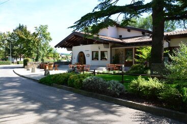 هتل Albergo Vinnaeria La Baita