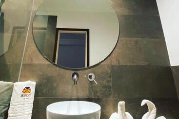 هتل B&b Moresco