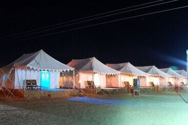 هتل Yokoso Thar Desert Safari And Camp