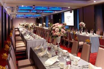 هتل Courtyard By Marriott Taipei