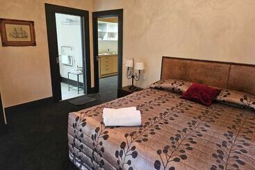 هتل Gateway Motor Inn