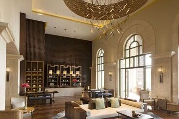 هتل Hilton Yuxi Fuxian Lake