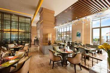 هتل Hilton Yuxi Fuxian Lake