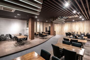 هتل Jeonju Jazz Around