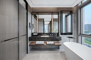 Jw Marriott Hotel Shenzhen Bao An International Airport
