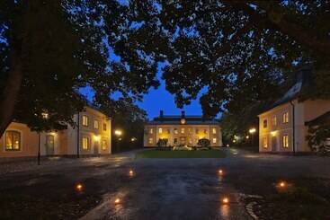هتل åkeshofs Slott
