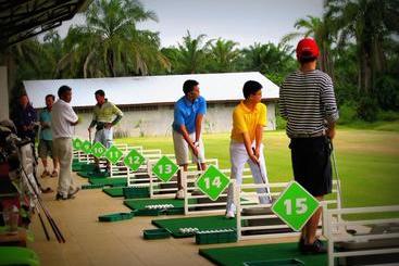 هتل Palm Driving Range & Resort