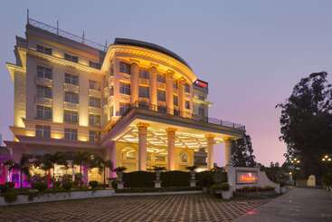 هتل Ramada Plaza By Wyndham Chandigarh Zirakpur