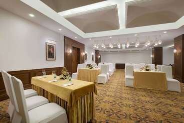 هتل Ramada Plaza By Wyndham Chandigarh Zirakpur