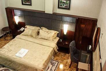هتل Royal Suites