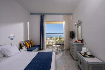 هتل Mare Blue