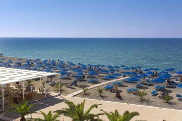 هتل Mare Blue