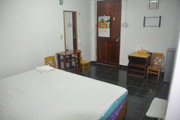 هتل SG Central Hostel