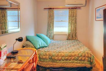 پانسیون Melville House Bed And Breakfast