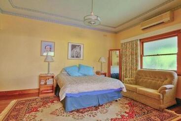 پانسیون Melville House Bed And Breakfast