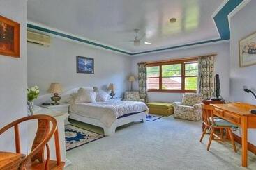 پانسیون Melville House Bed And Breakfast