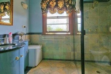پانسیون Melville House Bed And Breakfast