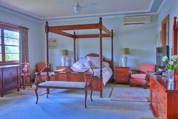 پانسیون Melville House Bed And Breakfast