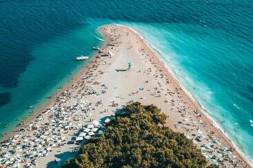 پانسیون Nono Ban Hotel & Villa