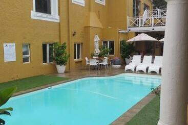 فندق صغير Ashanti Gardens Guesthouse