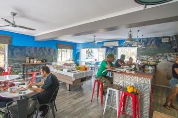فندق صغير Ashanti Gardens Guesthouse