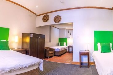 فندق صغير Ashanti Gardens Guesthouse