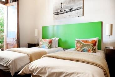 فندق صغير Ashanti Gardens Guesthouse