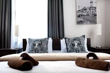 فندق صغير Ashanti Gardens Guesthouse