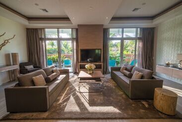 Hilton At Resorts World Bimini