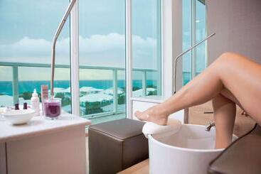Hilton At Resorts World Bimini