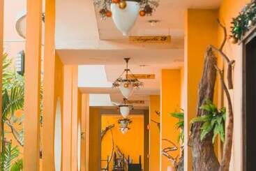 هتل Country Village