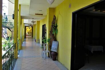 هتل Country Village