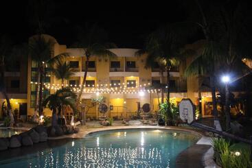هتل Country Village