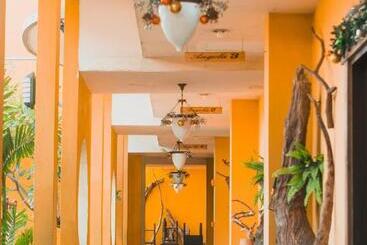 هتل Country Village