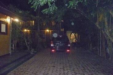 هتل Kangkung Cottages