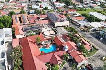 هتل La Quinta