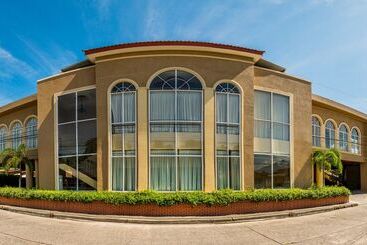 هتل La Quinta