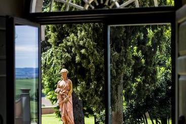 هتل Villa Loggio Winery And Boutique
