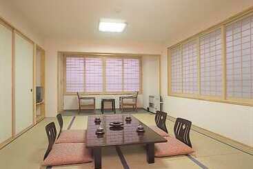 هتل Yuzawa Yuzawa