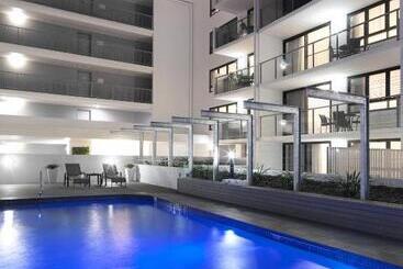 Oaks Mackay Carlyle Suites
