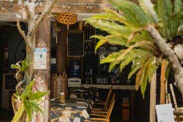 پانسیون Amami Beach Resort