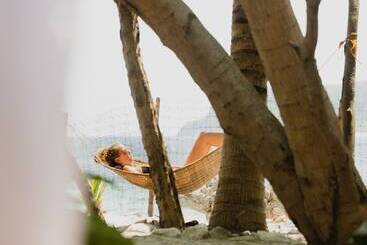 پانسیون Amami Beach Resort