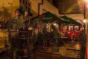 پانسیون Prague Boutique Residence