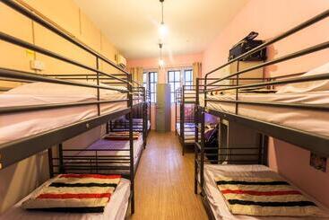 The Hive Singapore Hostel