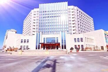 هتل Madison Lanzhou Lanshi Zhongchuan Airport